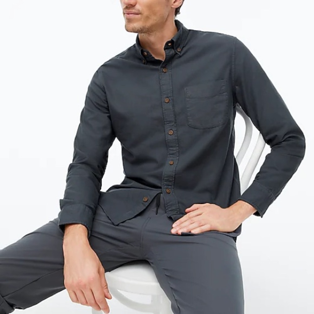 Jcrew men’s shirt - slim fit perfect for that chic denim shirt look garmet-dyed